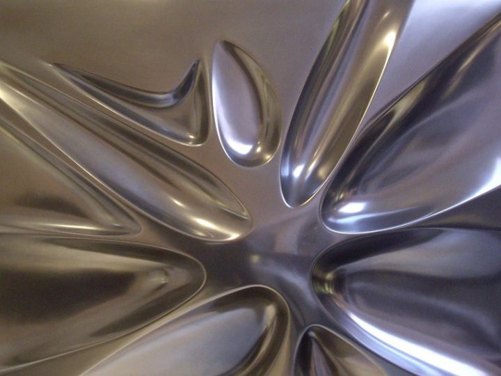 אבן בציפוי מתכת