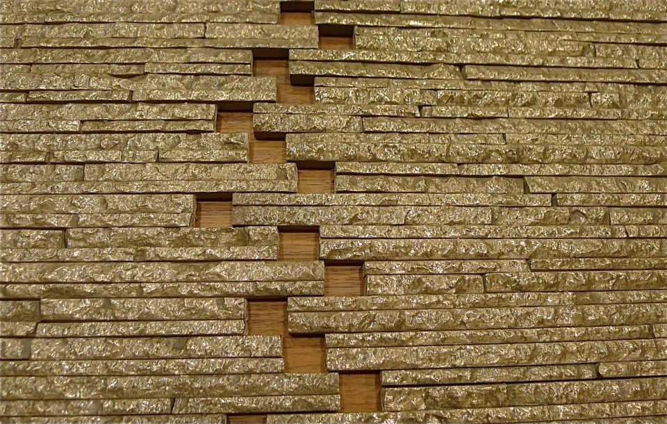 בריקים בציפוי מתכת